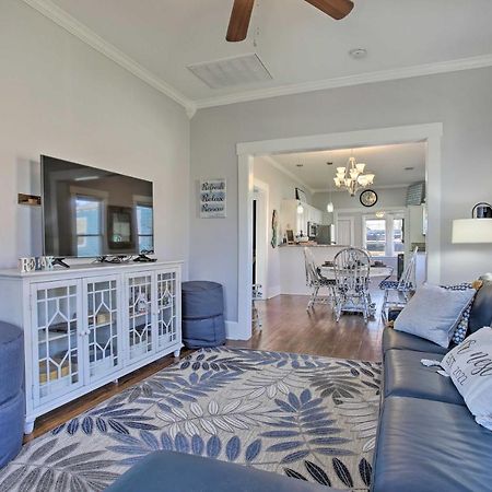 Cozy Beach Bungalow Near Galveston Seawall And Pier Dış mekan fotoğraf